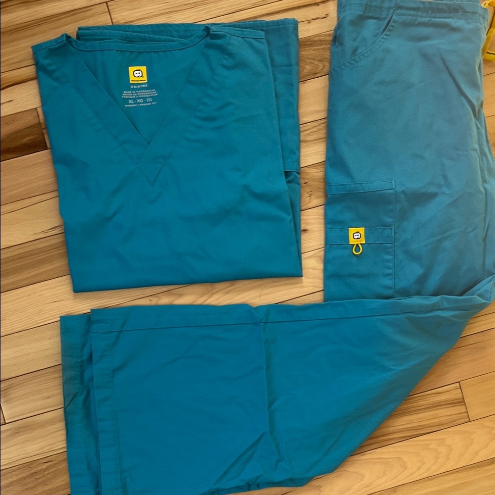 Wonderwink light teal scrub set Large top